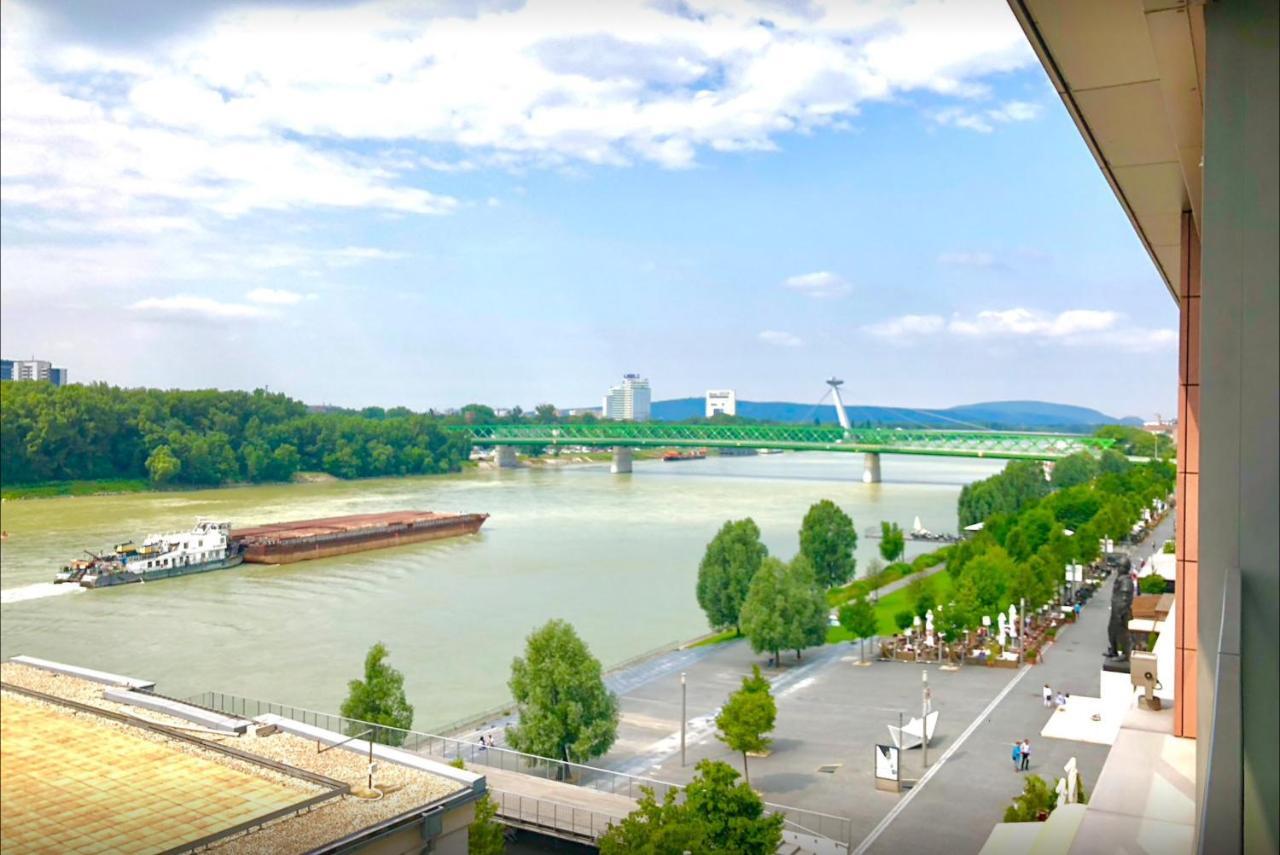 Апартаменты Luxury Space At The Best Address In Братислава Экстерьер фото